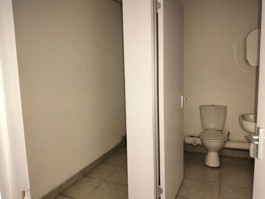To Let commercial Property for Rent in Bellville Central Western Cape